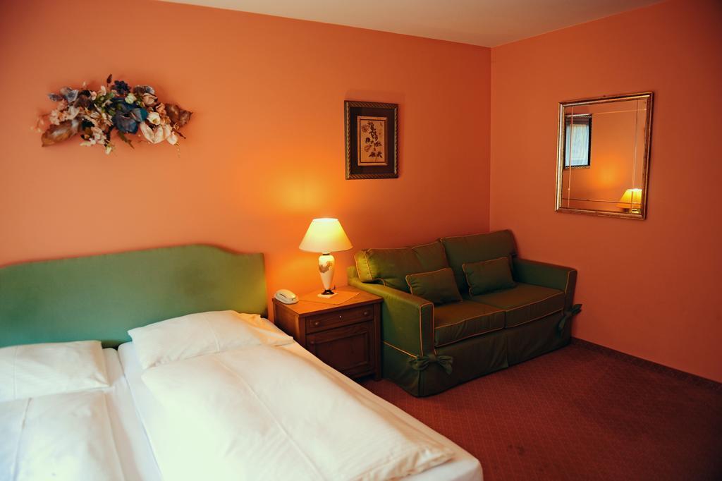 פפרונטן Hotel Kienberger Hof מראה חיצוני תמונה